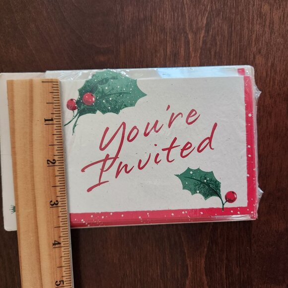 2013 Hallmark Christmas Invitations You're Invited Holly Berry Design 8 Pack - Picture 3 of 7